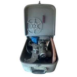 Vintage 1930's Bell and Howell 8MM Filmo Master 400 Design 122 Model G Projector